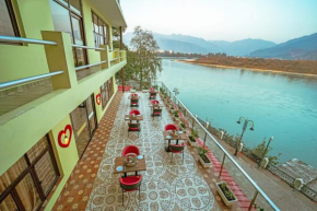 The Neeraj Naturecure On Ganga